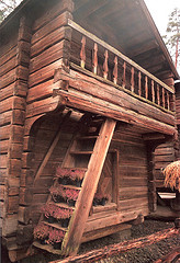 Finnish log home courtesy of apothacery at Flickr, http://www.flickr.com/photos/apothecary/2246518254/