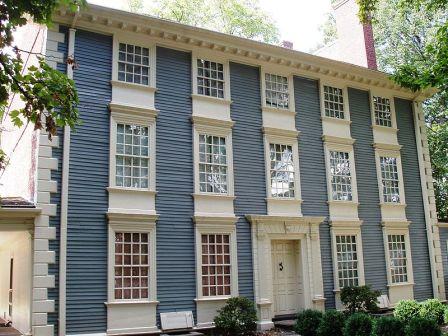 Georgian Architecture - Isaac Royall house front