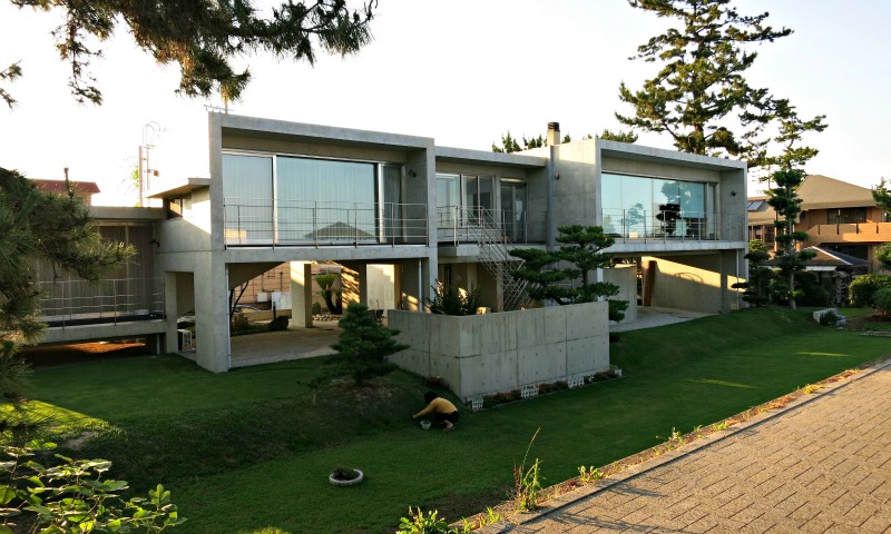 Japanese Modern Home at Chiyozaki beach