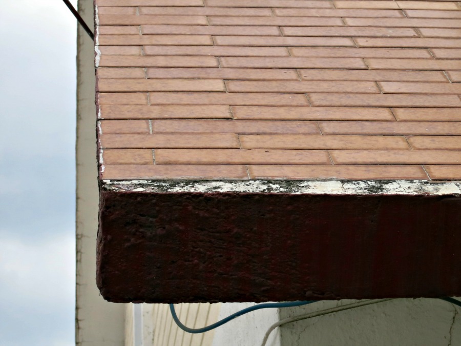 While more difficult to pour, even steep roofs can be reinforced concrete
