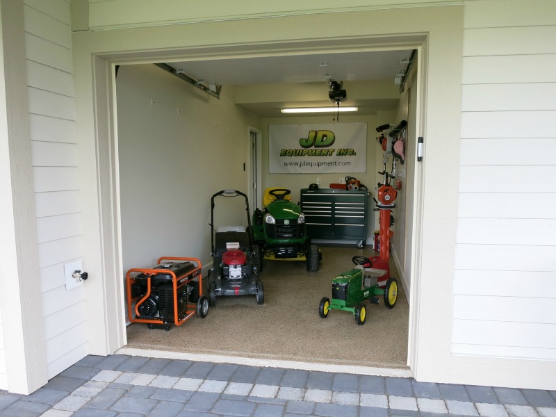 The garden garage