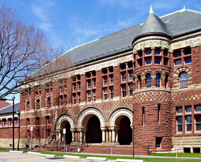 Austin Hall - Harvard -1881- Henry Hobson Richardson