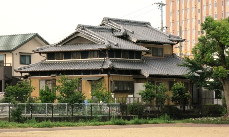 A traditional Japanese home but with accomadations for modern materials