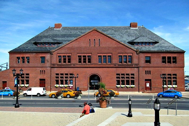 Union Passenger Station, New London, CT - 1885 - Henry Hobson Richardson
