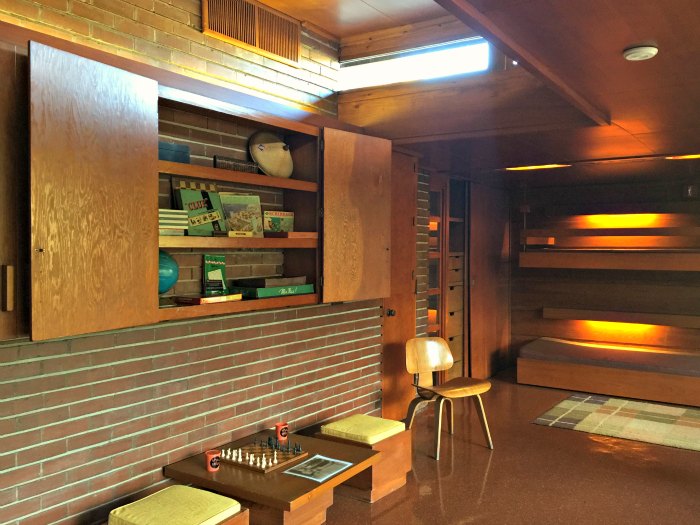 The boys' bunk room in the Rosenbaum House - A Frank Lloyd Wright Usonian House