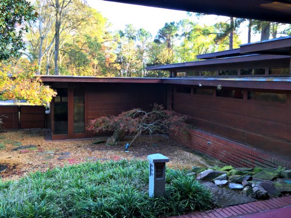 The Rosenbaum House garden - A Frank Lloyd Wright Usonian House