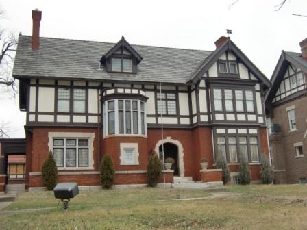 A Tudor house in Columbus, OH