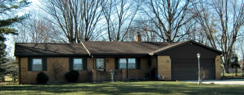 Plain, pleasant, but perhaps a tad too boring - Ranch Style Home Designs