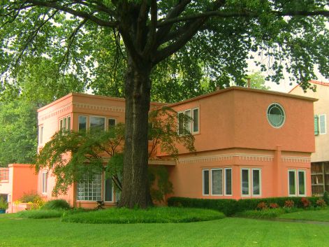 A salmon colored house in Tulsa