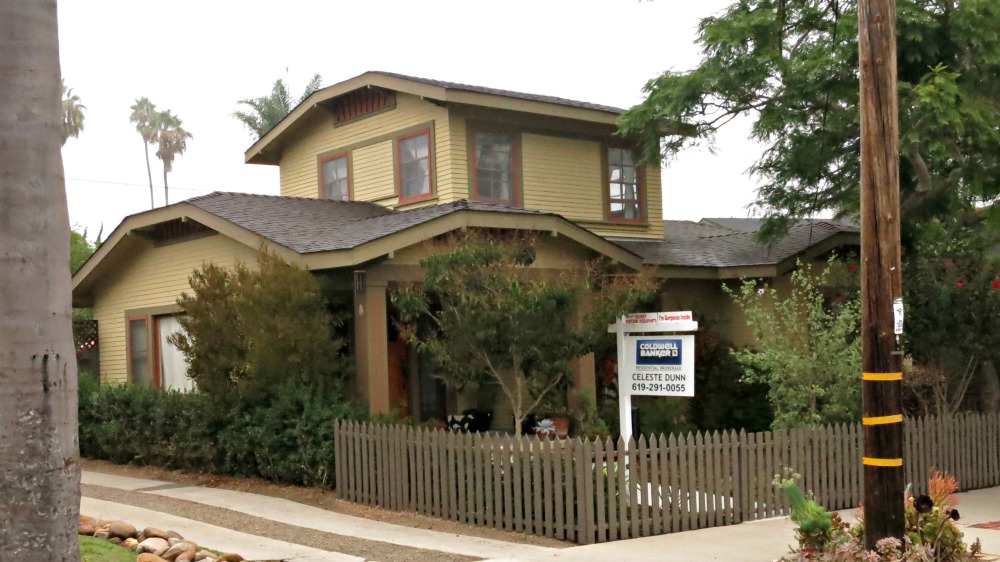 Airplane Bungalow with Clipped Gables